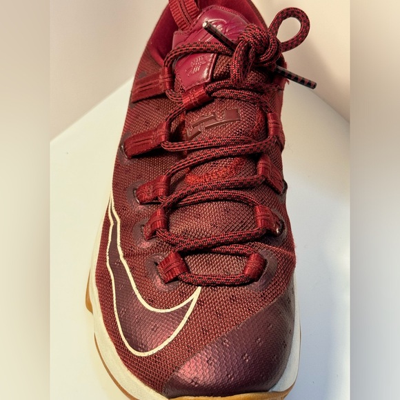 NIKE Air Max Lebron James 13 XIII - Low Team Red Gum - Men's Size 10 -831925-610 - Picture 6 of 15